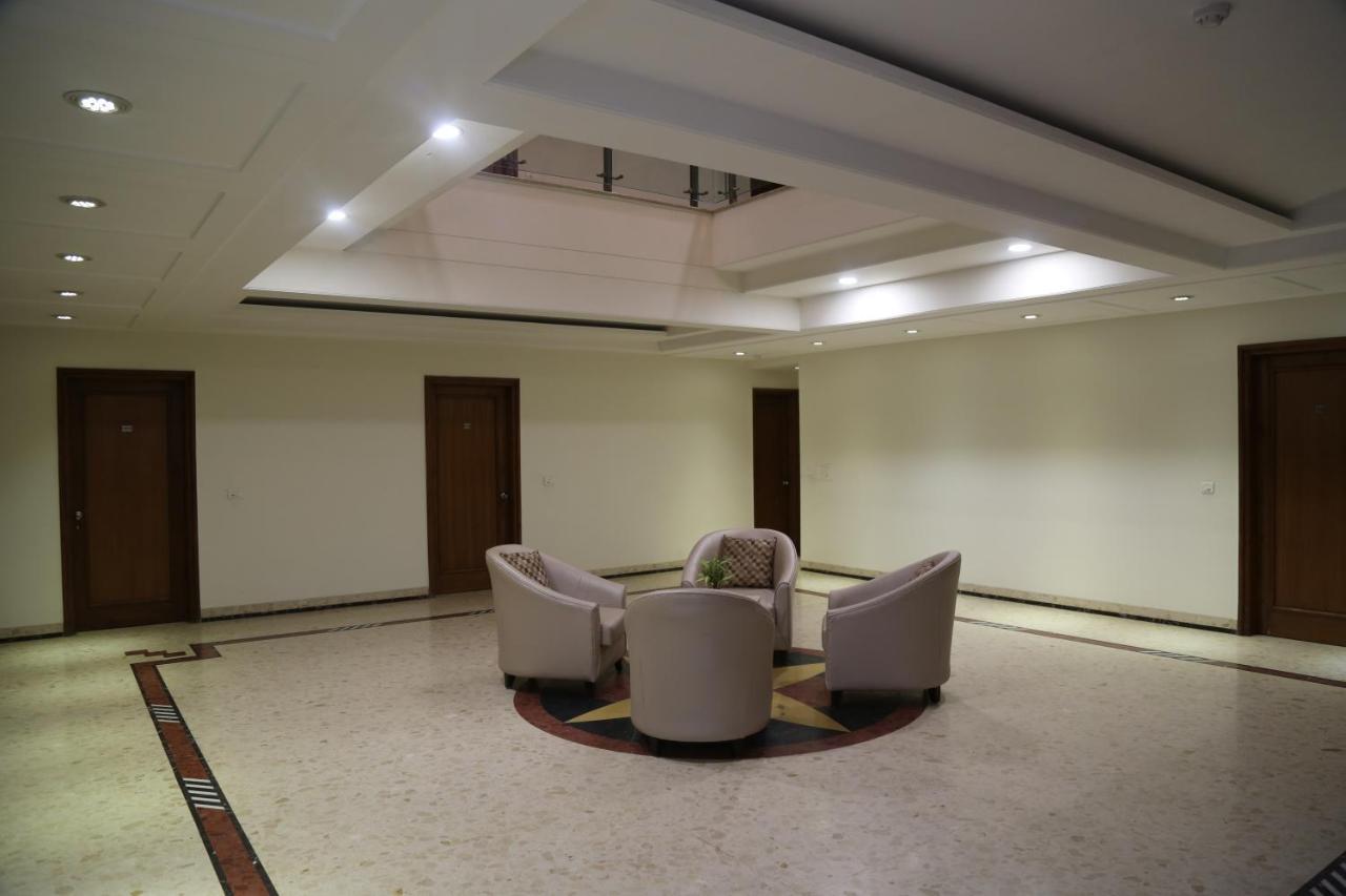 Hotel Bhoomivilas Agra  Buitenkant foto