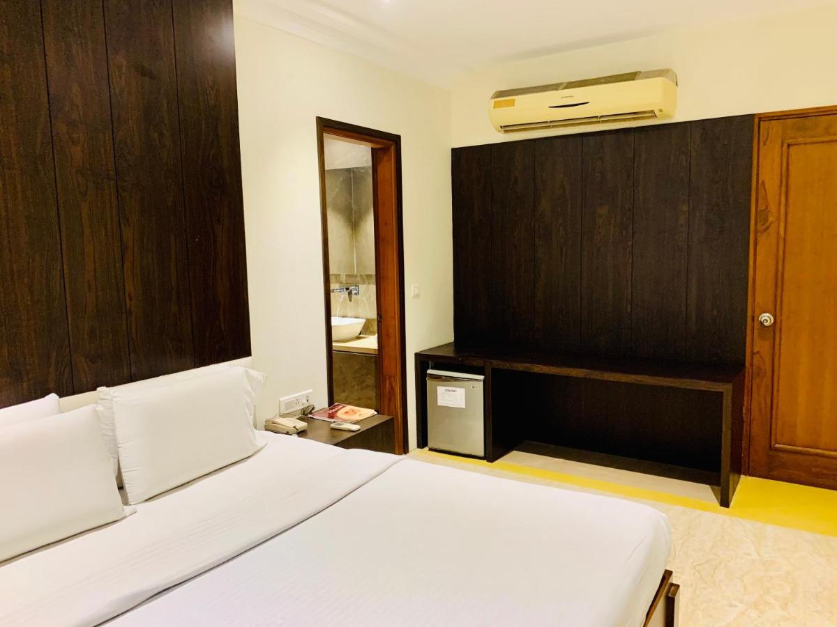 Hotel Bhoomivilas Agra  Buitenkant foto