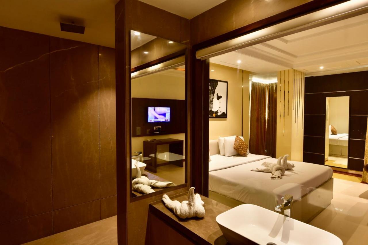 Hotel Bhoomivilas Agra  Buitenkant foto