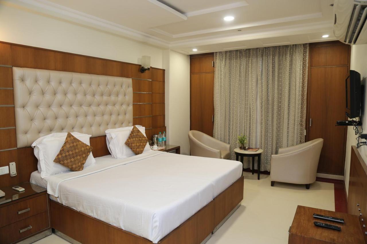 Hotel Bhoomivilas Agra  Buitenkant foto
