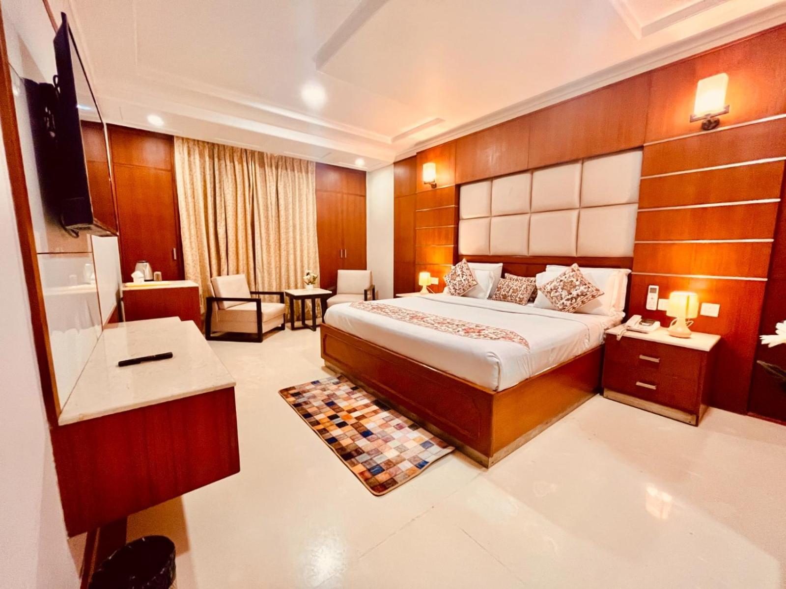 Hotel Bhoomivilas Agra  Buitenkant foto