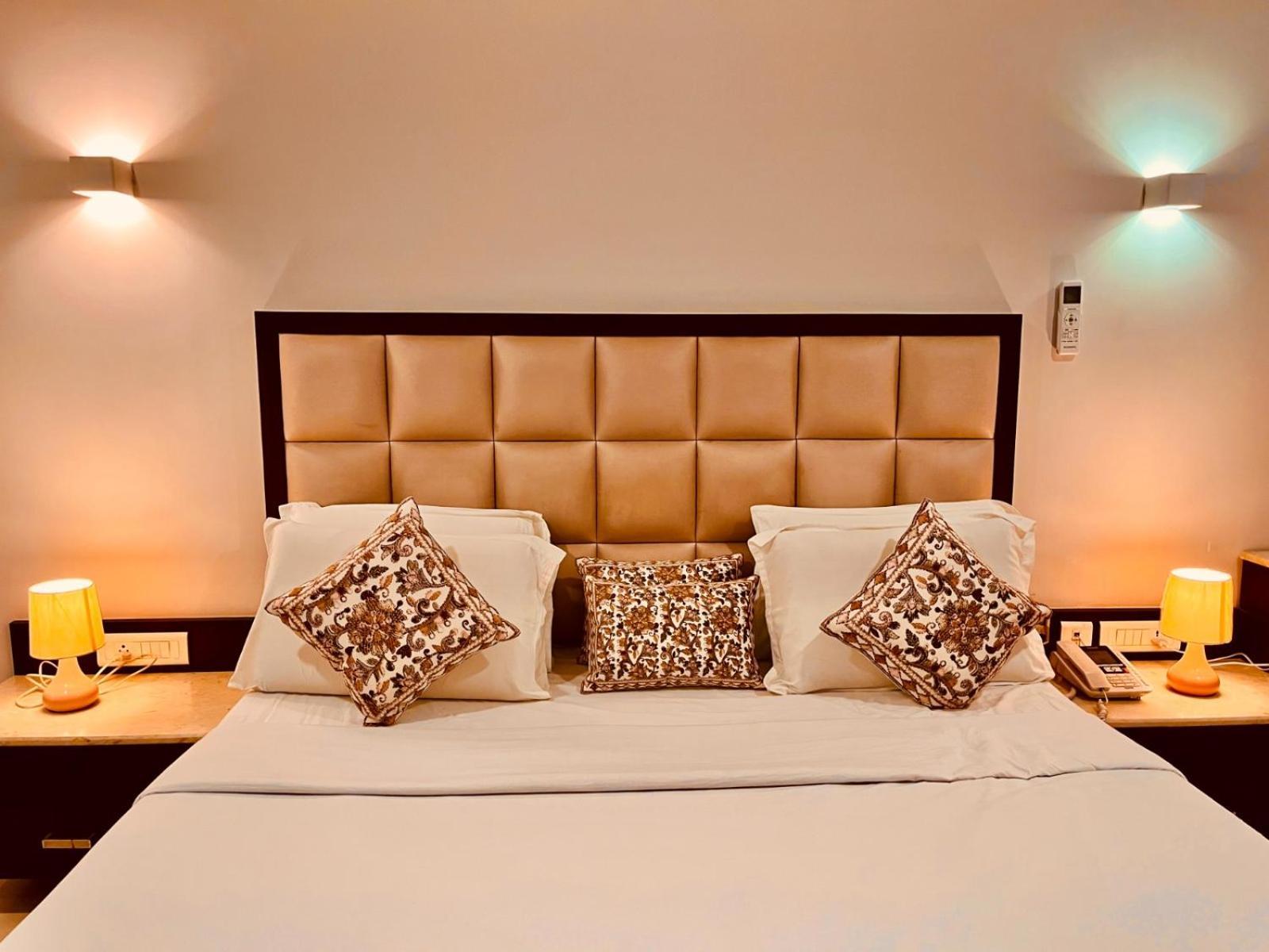 Hotel Bhoomivilas Agra  Buitenkant foto